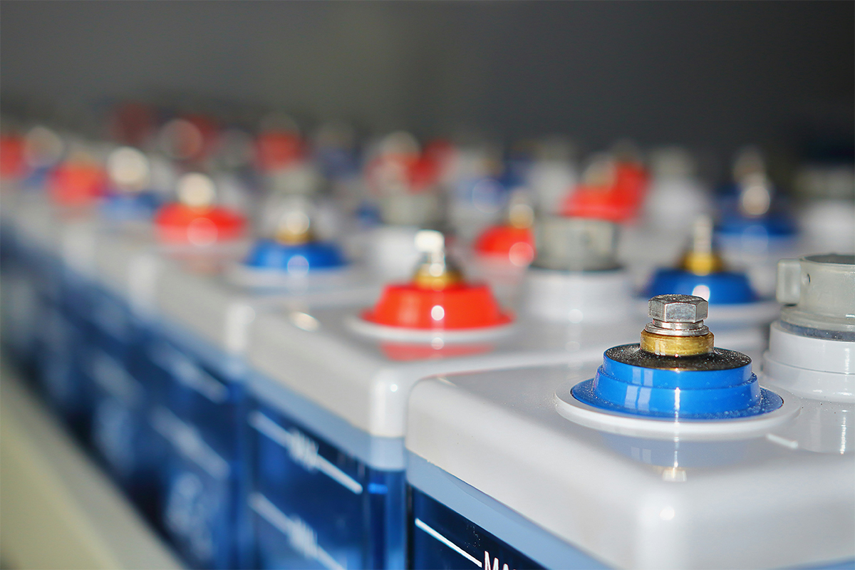 Batterie per carrelli elevatori: sicurezza, gestione e manutenzione